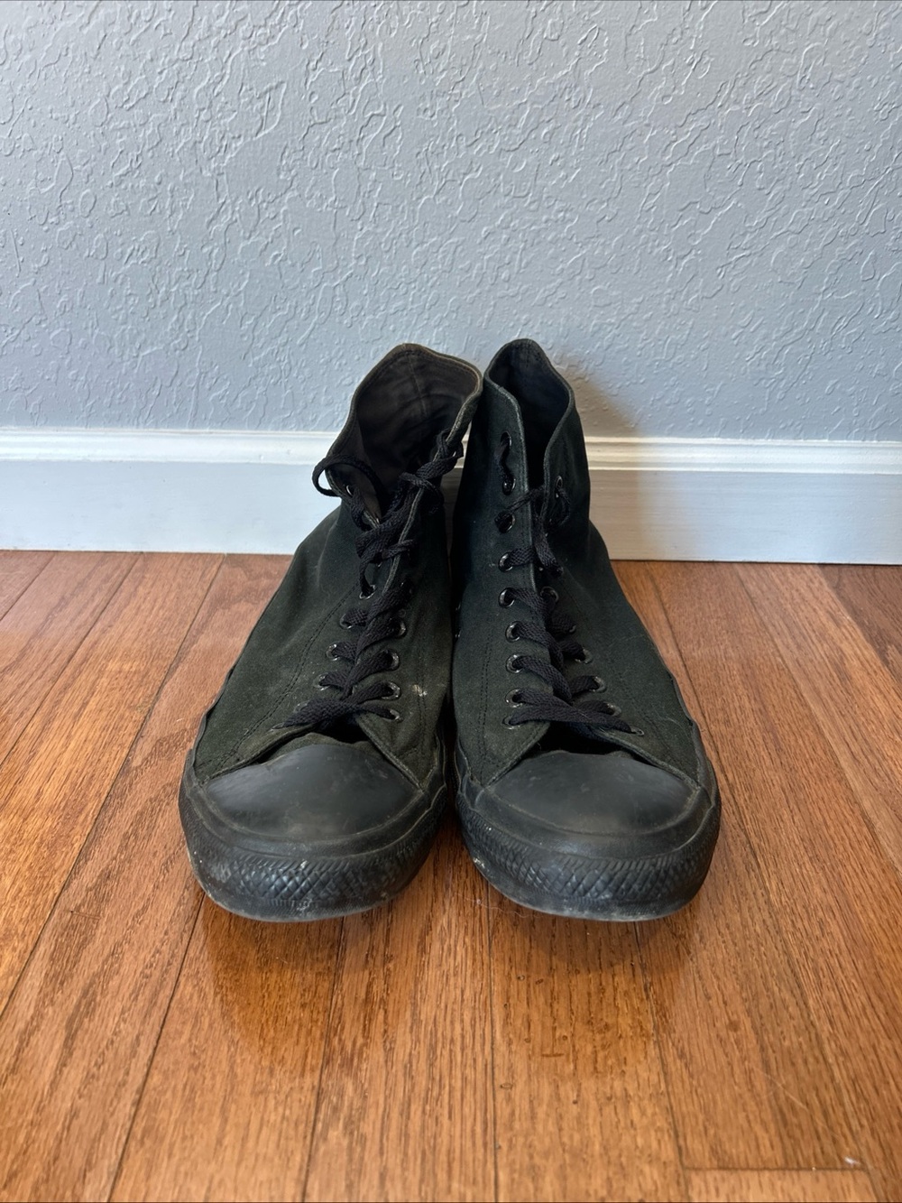 Converse Chuck Taylor Sneakers High Top Shoes Men’s Size 15 Triple Black - Picture 2 of 14